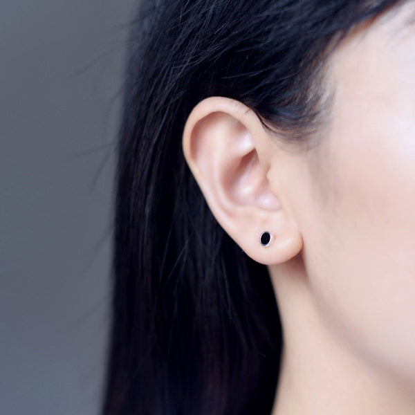 925 Sterling Silver Circle Stud Earrings with Black Center-earrings, Jewellery, Stud Earrings, Women's Earrings, Women's Jewellery-circle-Glitters